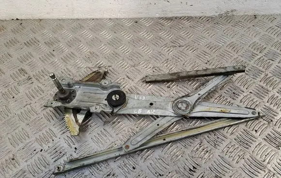 Rear door manual window regulator