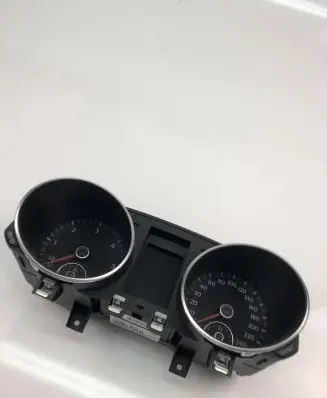 Volkswagen Golf VI Speedometer (instrument cluster) 5K0920873A