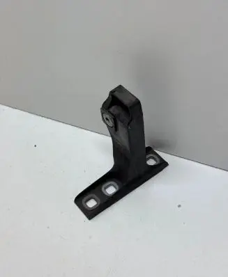 Audi Q7 4M Front bumper mounting bracket 4M0807333