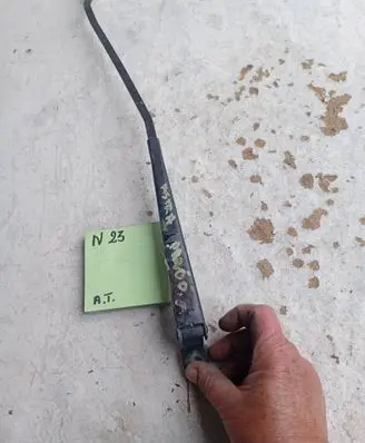 Opel Astra G Front wiper blade arm 7654678