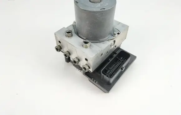 Mercedes-Benz Vito Viano W639 ABS Pump 0265252026 A0084315312