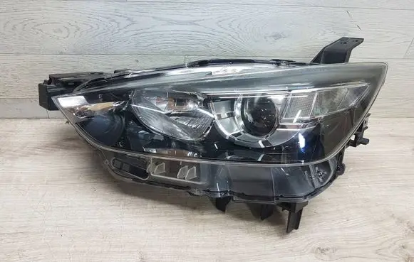 Mazda CX-3 Headlight/headlamp D10E51040