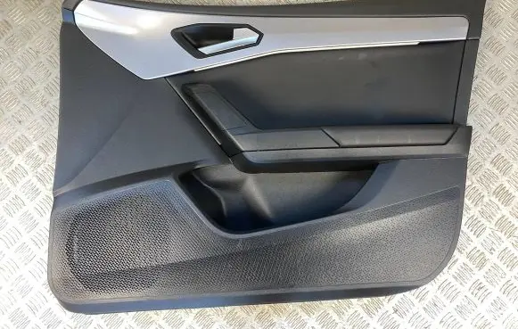 Seat Leon IV Front door card panel trim 5FA867131