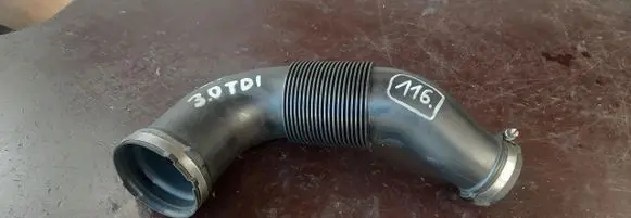 Audi Q7 4L Air intake hose/pipe 4L0129628D