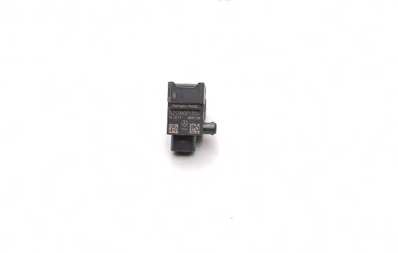 Mercedes-Benz E W213 Airbag deployment crash/impact sensor A2139051300 869108