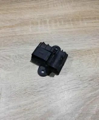 Mercedes-Benz Sprinter W906 Glow plug pre-heat relay A6519003103