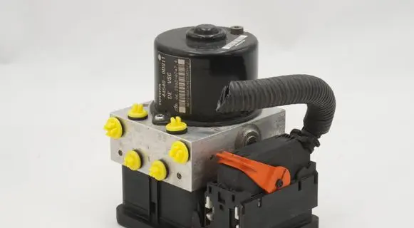 Toyota Yaris ABS Pump 445400D011 895410D030