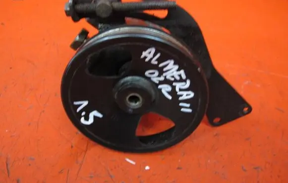 Nissan Almera N16 Power steering pump 7611332111