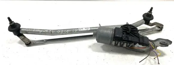 Dacia Sandero Front wiper linkage and motor 0390241544 8200619512 3397020879