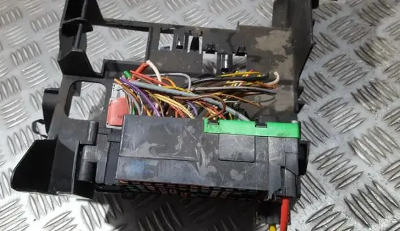 Peugeot 206 Fuse box set 9624107080 9627791880