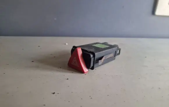 Audi A3 S3 8L Hazard light switch 8L0941509
