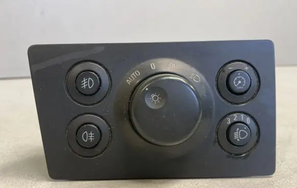 Opel Zafira B Light switch 13205868