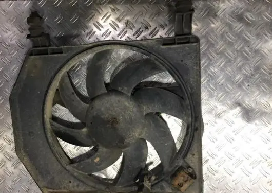 Ford Fiesta Radiator cooling fan shroud 96fb8146