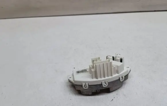 BMW 1 E82 E88 Heater blower motor/fan resistor T1021327U