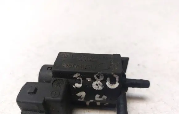 Volvo S60 Turbo solenoid valve 30611668