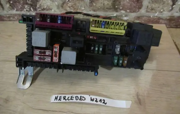Mercedes-Benz E W212 Other control units/modules 5DK009620-49
