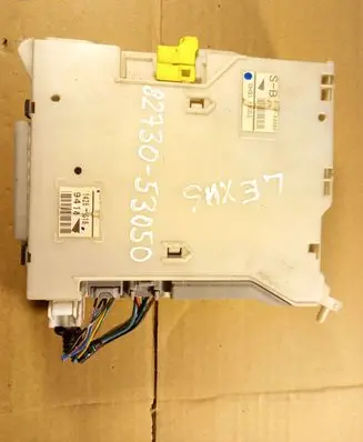 Lexus IS 220D-250-350 Fuse box set 8273053050