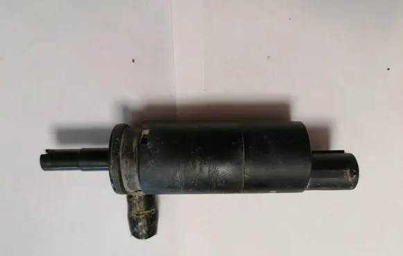 BMW 5 E39 Headlight washer pump 61678357837 1J0955681 3B0955681
