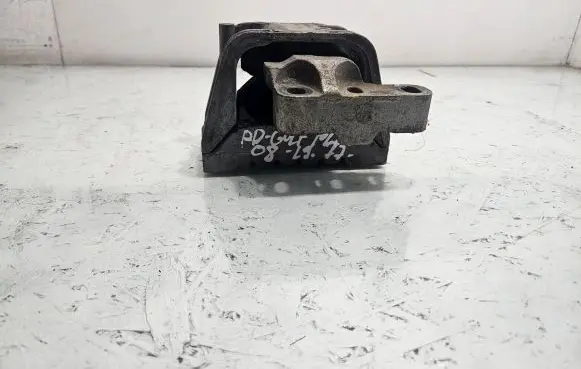 Volkswagen Golf Plus Engine mount bracket 1K0199262