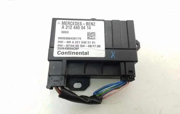 Mercedes-Benz E C207 W207 Fuel injection pump control unit/module A2124400414