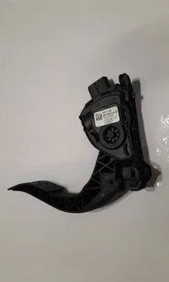 Audi A4 S4 B8 8K Accelerator throttle pedal 8K1721523B8