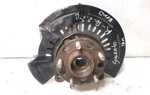 Front wheel hub