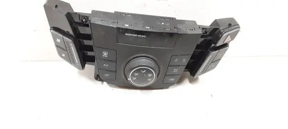Hyundai i40 Climate control unit C200346500 3033