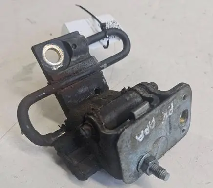Audi Q7 4L Front door lower hinge 8E0831411B