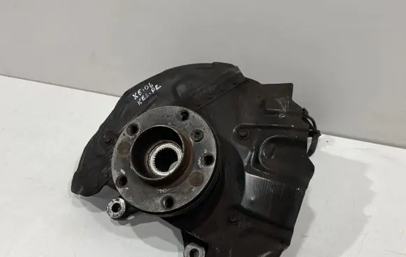 BMW X5 E53 Front wheel hub 6761576c