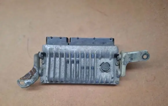 Toyota Yaris Engine control unit/module 896610DL01 MB2762000240