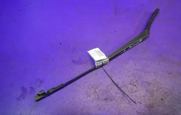 Volkswagen Jetta V Front wiper blade arm 1K1955409