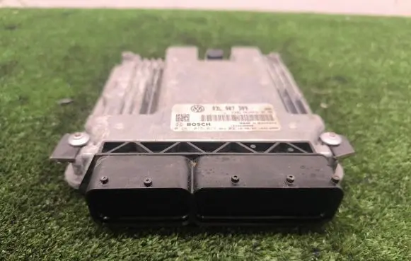Volkswagen PASSAT B6 Engine control unit/module 03L907309 0281015029