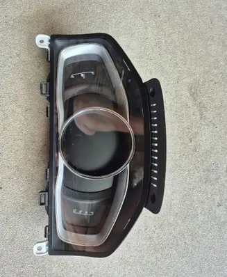 Volvo XC60 Speedometer (instrument cluster) 31687360 0525837