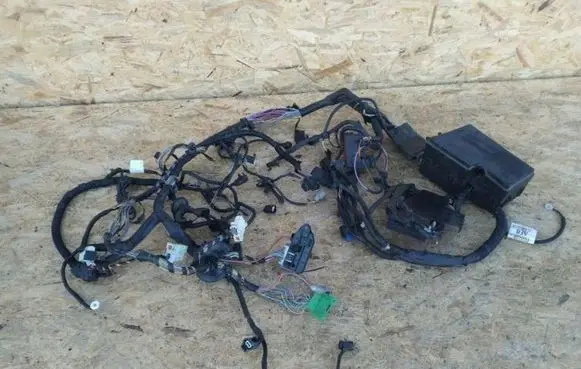 Ford Focus EUR ISO radio connector WIAZKA12
