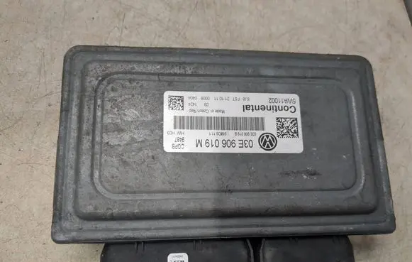 Volkswagen Polo V 6R Engine control unit/module 03E906019M 5WA11002 03E906019B
