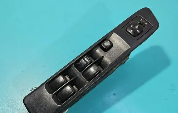 Mitsubishi Pajero Pinin Electric window control switch IMPRK1552093
