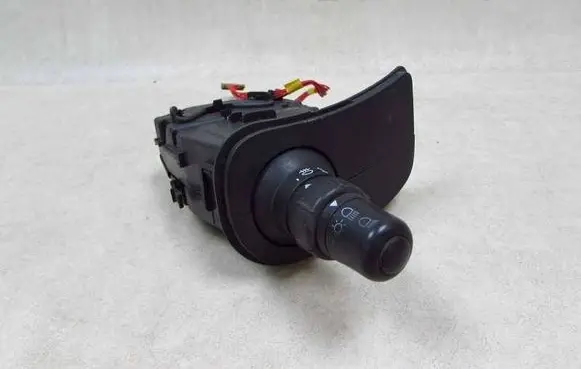 Renault Clio III Indicator stalk 88102001 45781