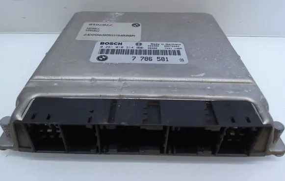 BMW 5 E39 Engine control unit/module 7786581