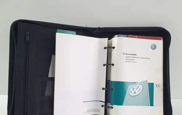 Volkswagen Transporter - Caravelle T5 Owners service history hand book 