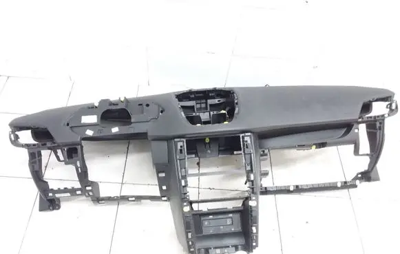 Peugeot 207 Dashboard 9685759080 9650089080