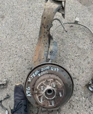 Nissan X-Trail T31 Rear wheel hub spindle/knuckle 