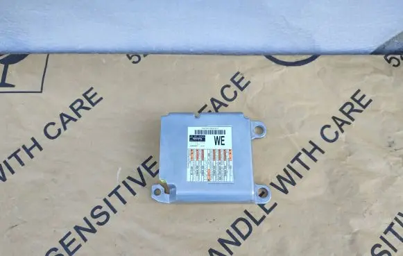 Lexus ES VII XZ10 Airbag control unit/module 8917033P11 1511003810
