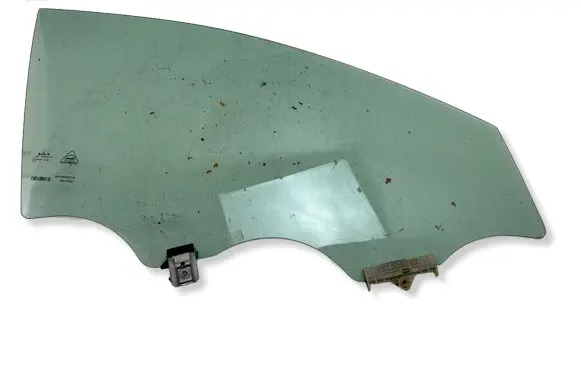 KIA Ceed Front door window glass four-door 82412D3000