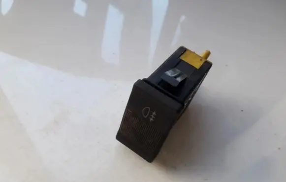 Fog light switch