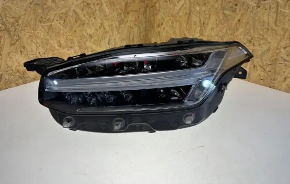 Volvo XC90 Headlight/headlamp 31655819 3703030