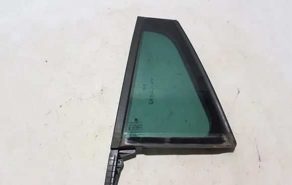 Skoda Octavia Mk4 Rear vent window glass 5E7845213