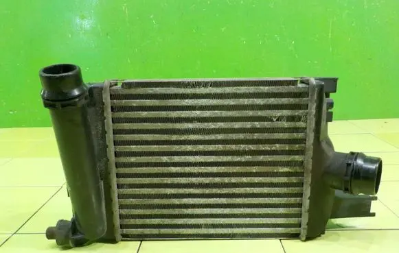 Dacia Sandero II Intercooler radiator XP82