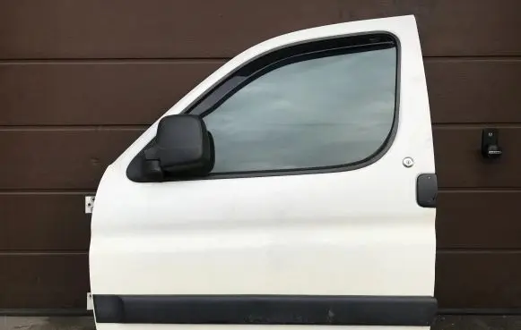 Peugeot Partner Front door