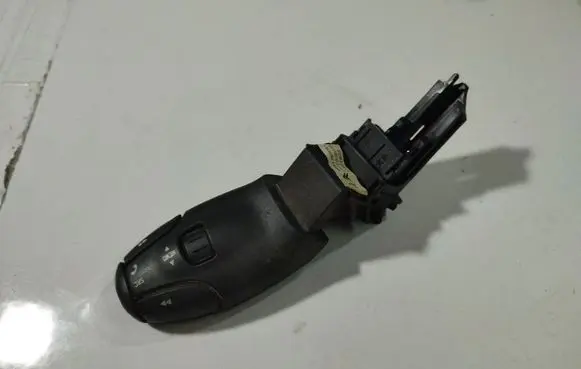 Volkswagen PASSAT B4 Multifunctional control switch/knob 96417690XT