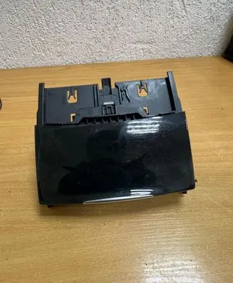 Mercedes-Benz CLS C218 X218 Car ashtray A2186800750 00009051